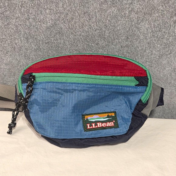 L.L.Bean Handbags - L.L.Bean Nylon Waist Pack Zip Adjustable Strap  2 Pockets - packable